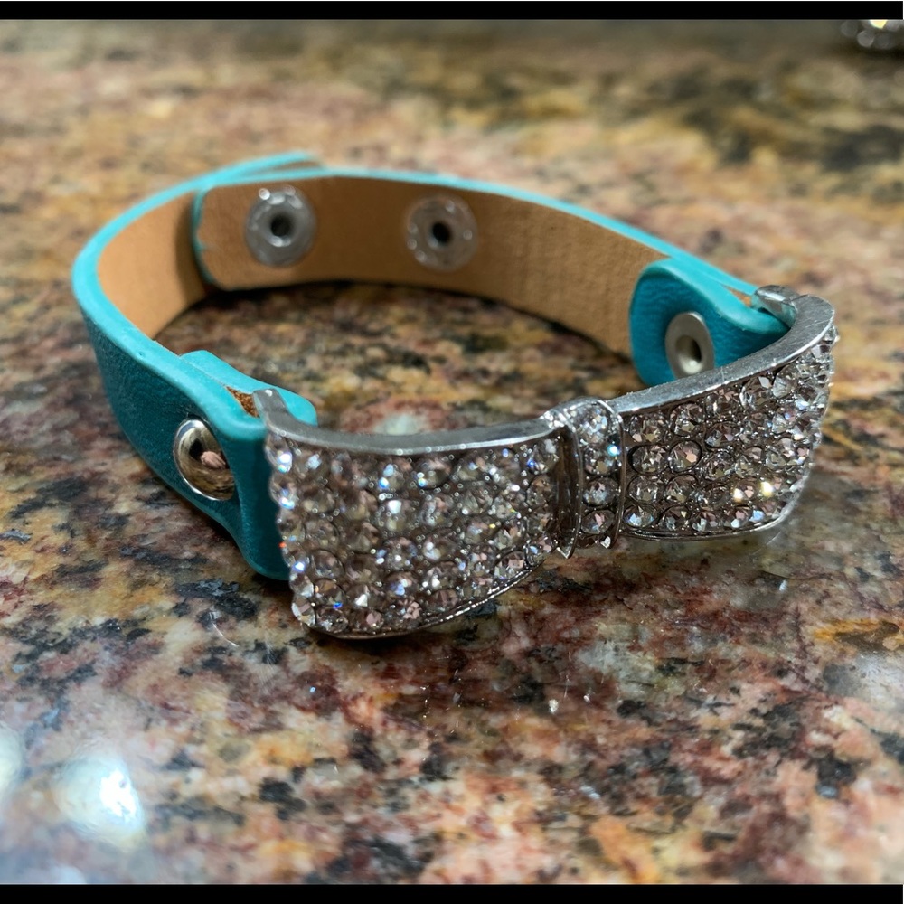 Pavè bow turquoise snap bracelet
